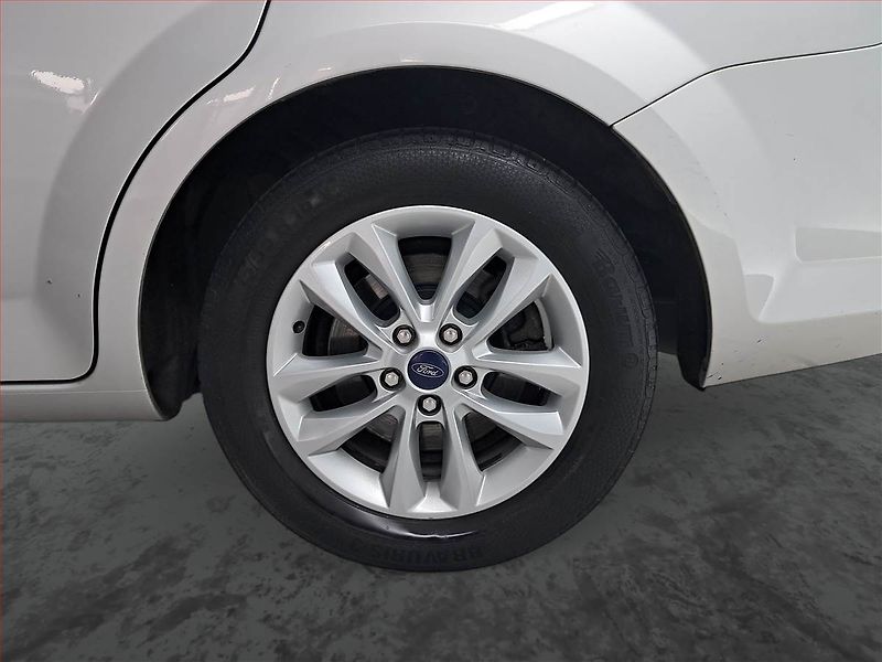Ford Mondeo (2012) 2.0 TDCi, Vyhř. sedaček - fotka 14 z 18