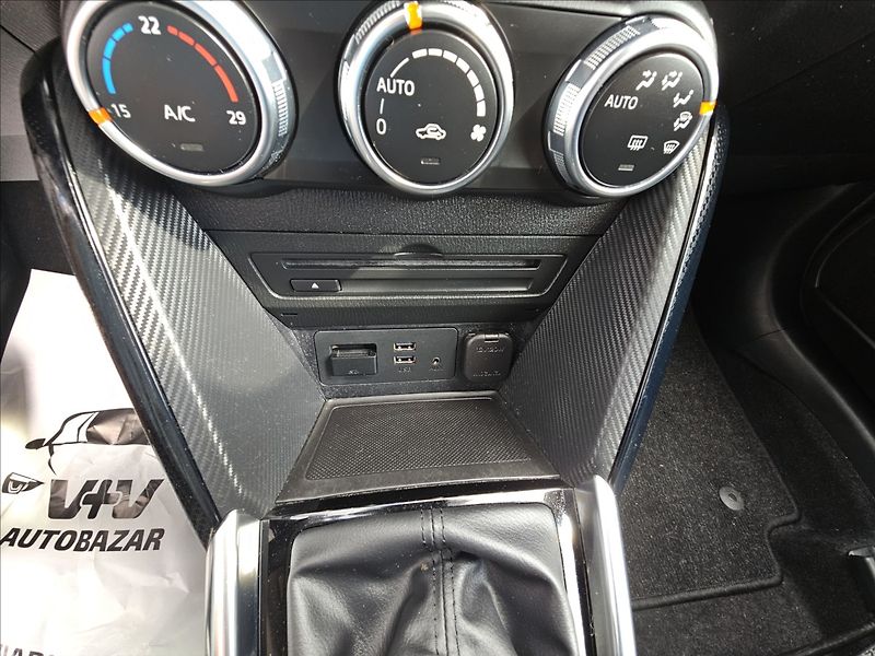 Mazda 2 1,5 L SKYACTIV G90 5MT Kizoku - fotka 19 z 43