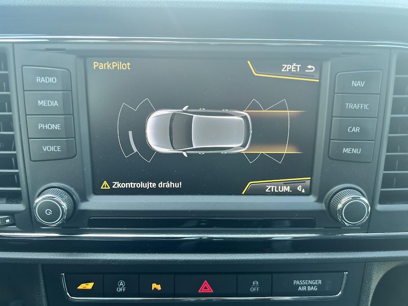 Seat Leon Cupra 280 2.0TSi DSG KŮŽE ALU - fotka 27 z 55
