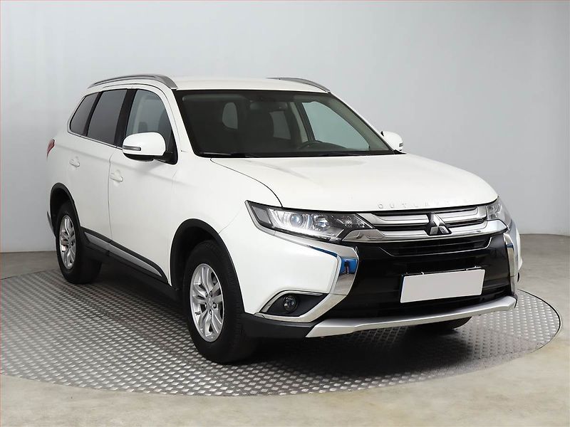Mitsubishi Outlander (2018) Intense 2.0, ČR,1.maj - fotografie inzerátu