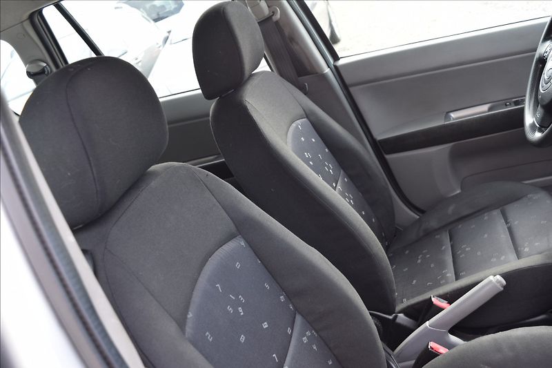Mazda 2 1,4 D 50KW NOVÁ STK  AUTOMAT - fotka 36 z 41