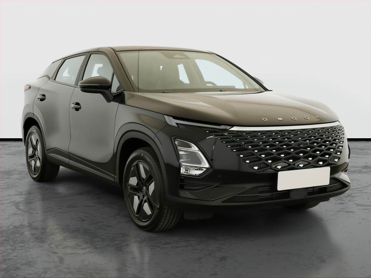 Omoda 5 1.6 T, BASIC, Parkovací kamera