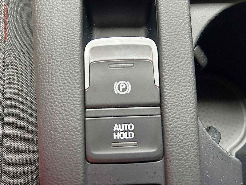 Volkswagen Passat (2016) 2.0 TDi, DSG, LED, park.asist - fotka 18 z 18