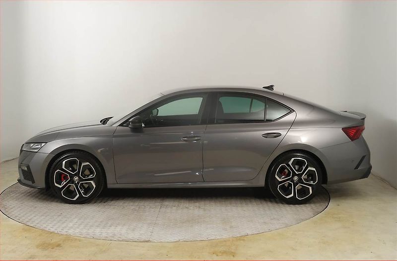 Škoda Octavia (2023) RS 2.0 TSI - fotka 3 z 25