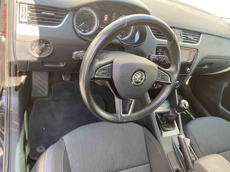 Škoda Octavia (2020) 2.0 TDi, Style, LED - fotka 12 z 17