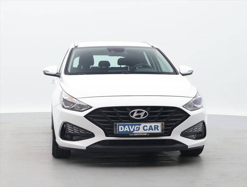 Hyundai i30 1,5 i Comfort Family CZ 2.Maj - fotka 2 z 31