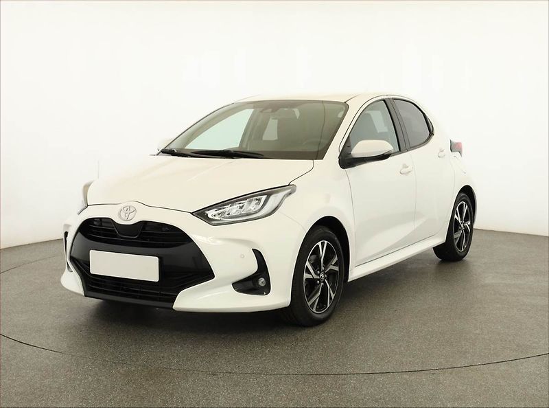 Toyota Yaris (2025) 1.5 VVT-i, ČR,1.maj - fotka 2 z 21