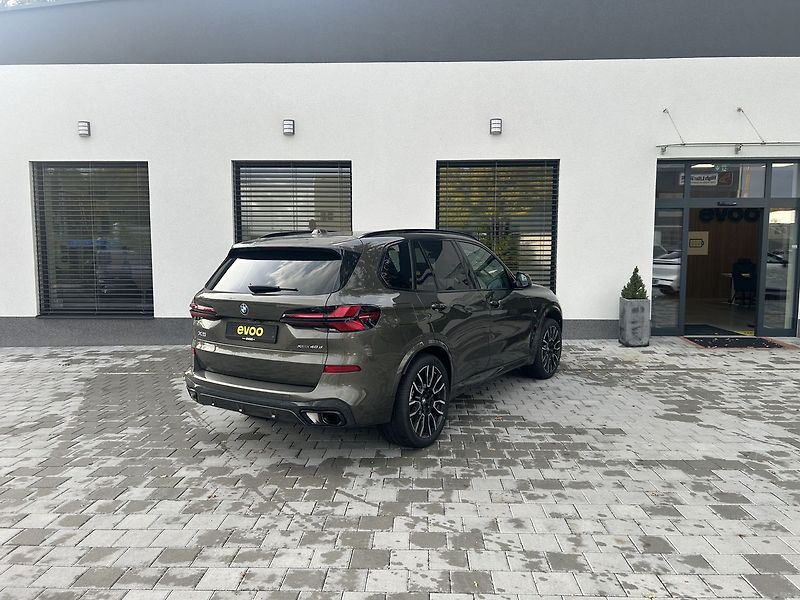BMW X5 xDrive40d M Sport Pro - fotka 6 z 33