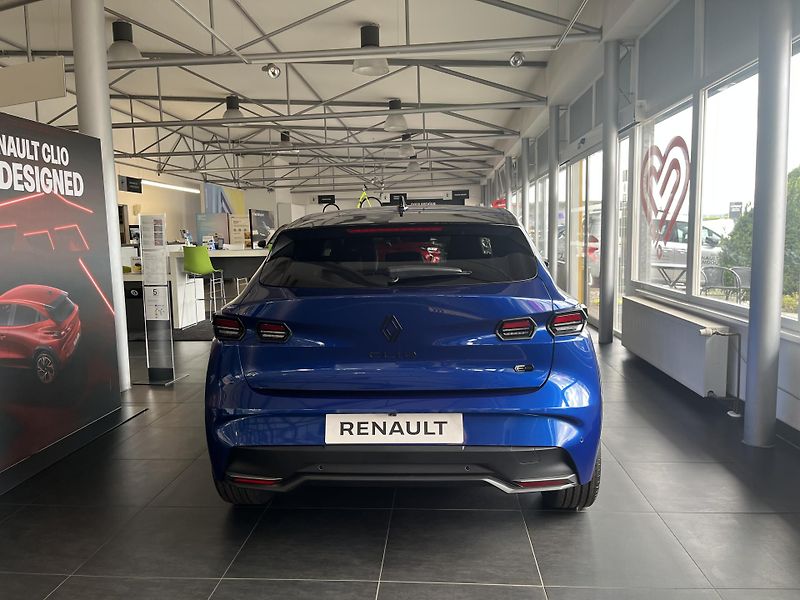 Renault Clio (2025) esprit Alpine full hybrid 160 - fotka 4 z 9