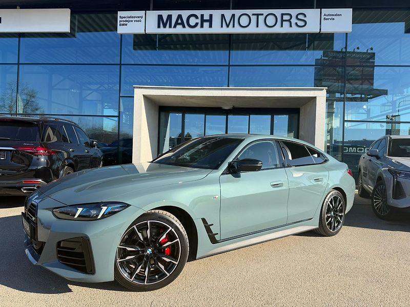 BMW Řada 4 M440i xDrive GranCoupé 09/2025 - fotka 4 z 23