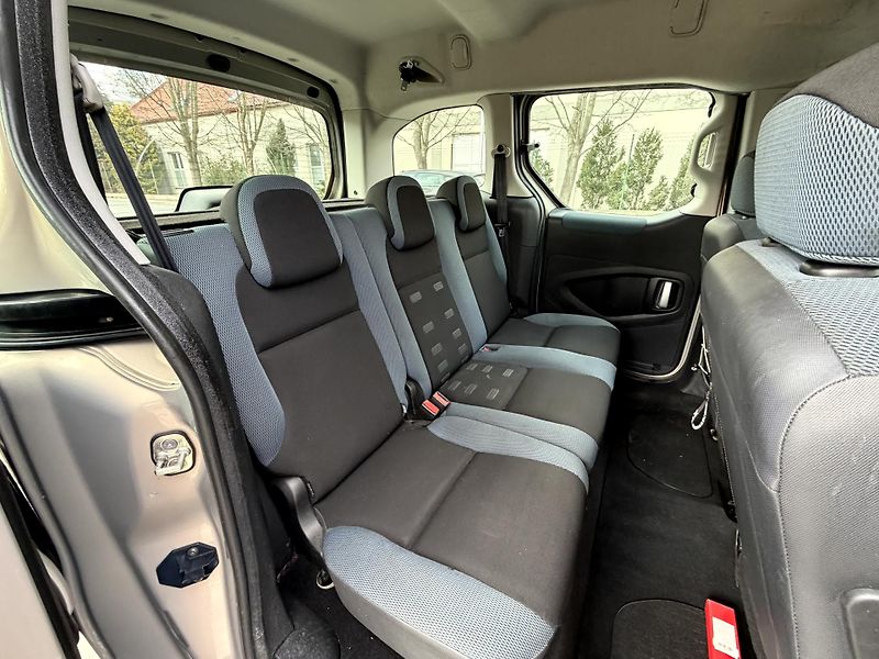 Citroën Berlingo 1.6 HDI 68 kW - fotka 13 z 15