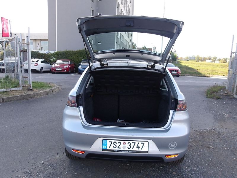 Seat Ibiza 1,2i ČR  2xKOLA ! NOVÁ STK ! - fotka 15 z 32