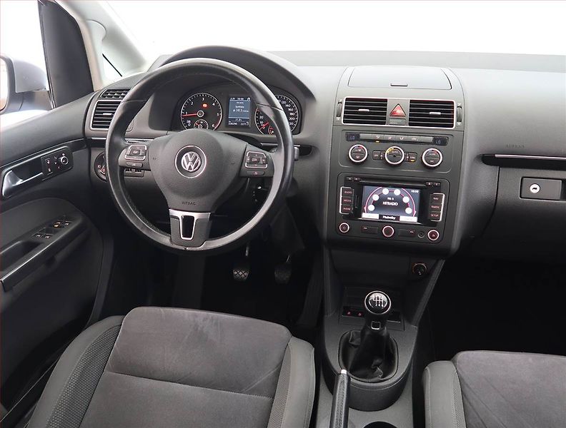 Volkswagen Touran (2013) 1.6 TDI, 7 míst, Serv.kniha - fotka 7 z 21