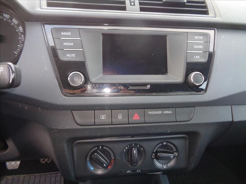 Škoda Fabia 1,0 - fotka 6 z 22