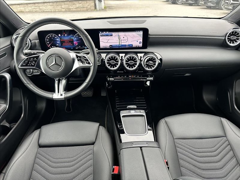 Mercedes-Benz Třídy A A 200 Progressive - fotka 9 z 12