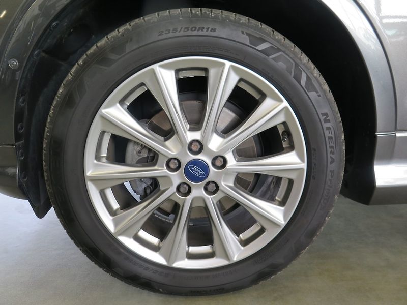 Ford Kuga (2018) 1.5EB,klima,kamera,navi,výhřev - fotka 21 z 28