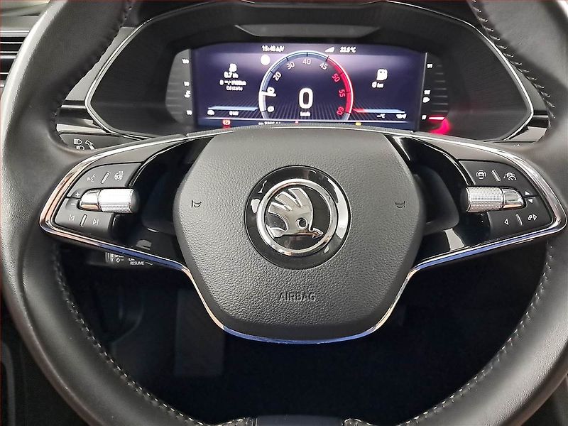 Škoda Superb (2022) Laurin&Klement 2.0 TDI - fotka 20 z 22