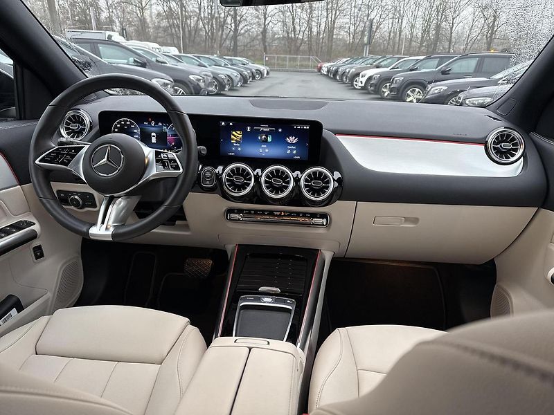 Mercedes-Benz GLA 200 d 4MATIC - fotka 12 z 16