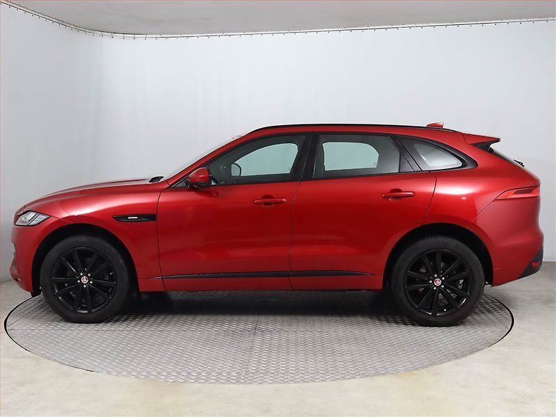 Jaguar F-Pace (2017) 20d AWD, 4X4, Automat - fotka 3 z 22