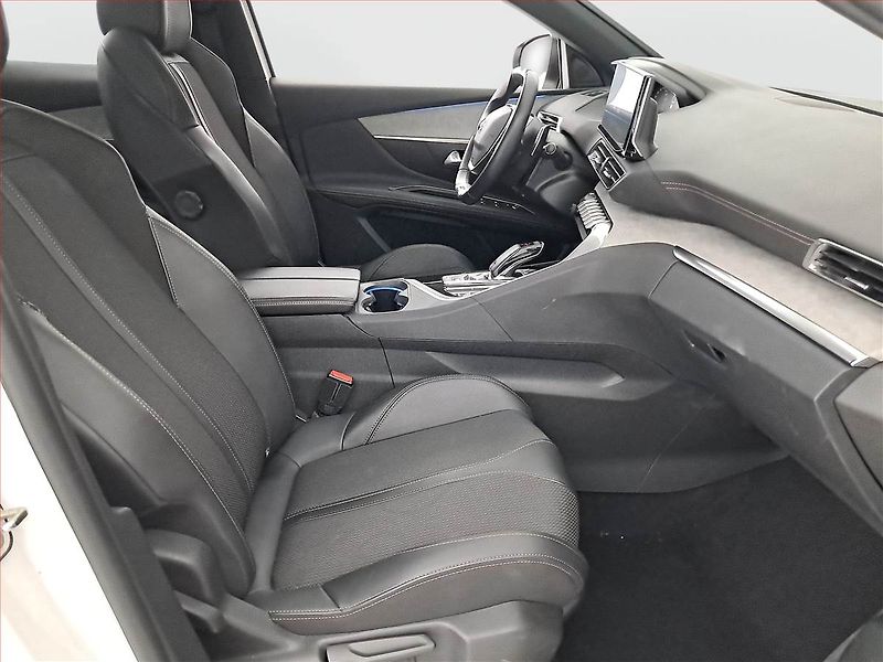 Peugeot 3008 (2022) GT 1.5 BlueHDi - fotka 9 z 23