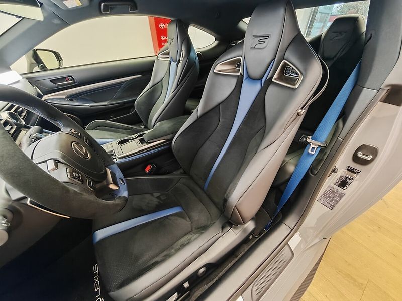 Lexus RC F Ultimate Edition 3/30 V8 5.0l - fotka 28 z 50
