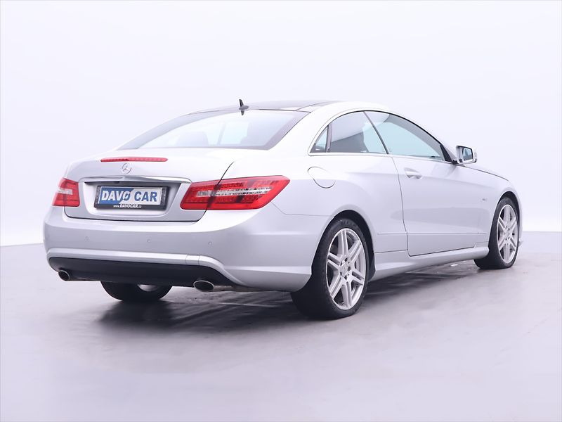 Mercedes-Benz Třídy E 3,0 350CDI 170kW Aut. Elegance - fotka 7 z 37