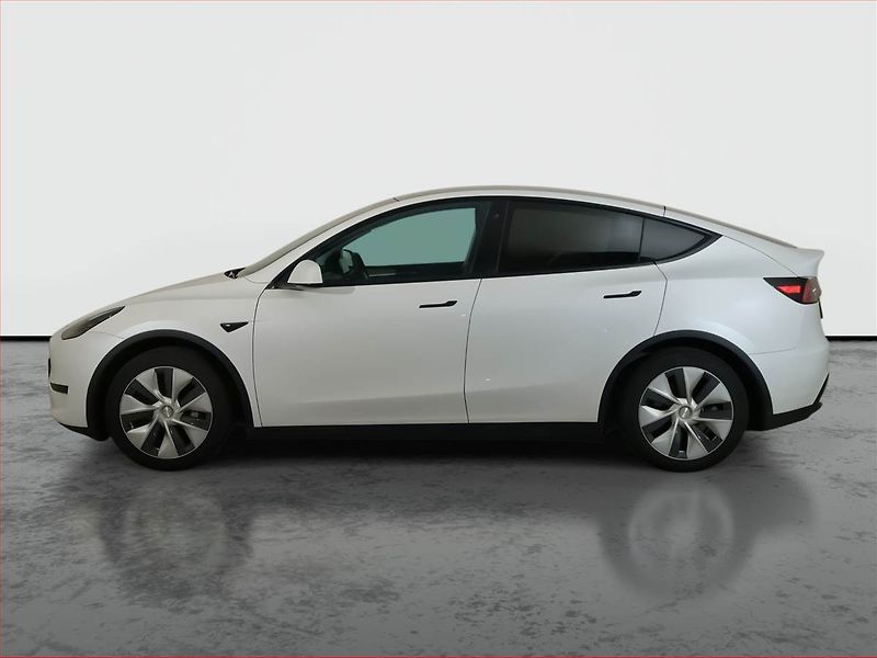 Tesla Model Y (2023) RWD LFP 60kWh, SoH 95% - fotka 3 z 16