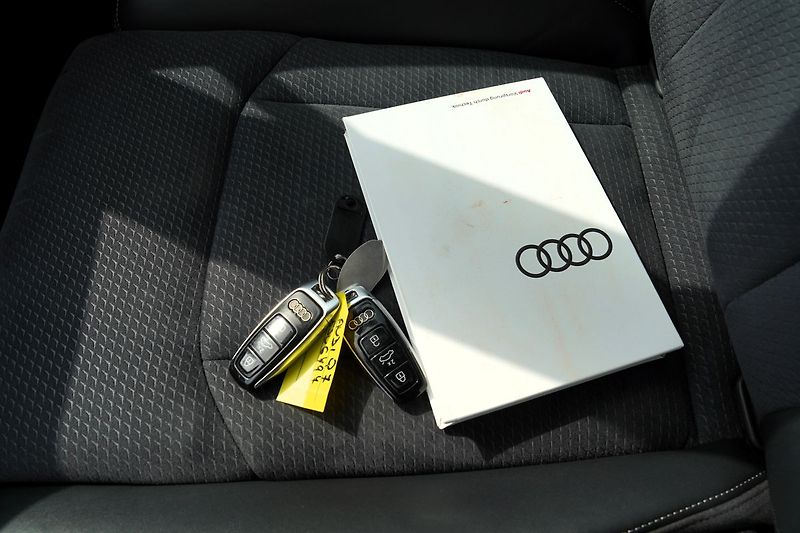 Audi Q7 50 TDI/Q/360/20/Sline/DPH - fotka 50 z 50