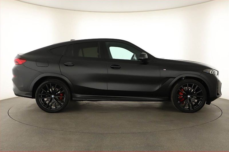 BMW X6 (2025) xDrive30d, M Paket, Navigace - fotka 6 z 20