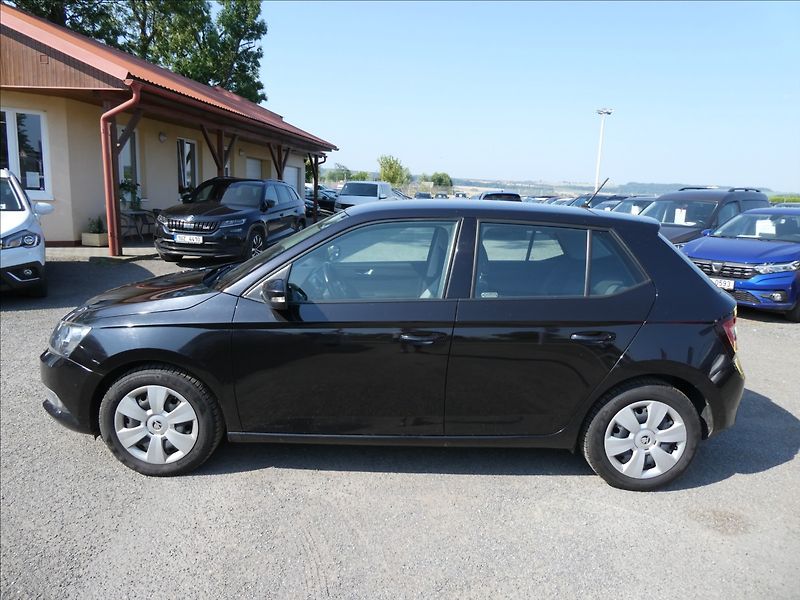 Škoda Fabia 1,0 TSI 81kW Ambition,2 x kola - fotka 6 z 38