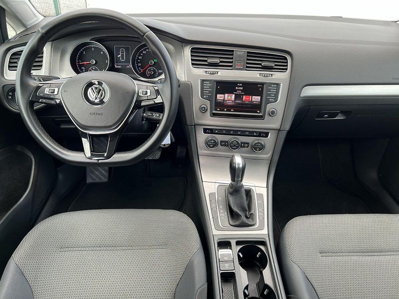 Volkswagen Golf (2015) VII 2.0TDi 110kW! Xenony! - fotka 12 z 29