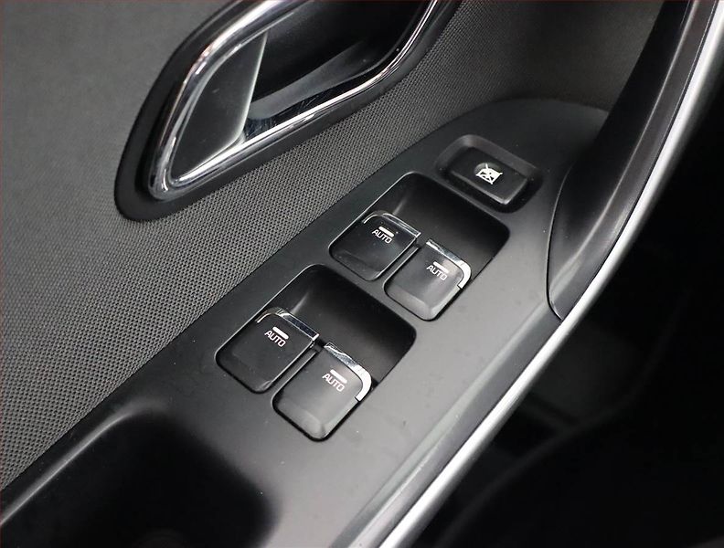 Kia Ceed (2015) 1.4 CRDi, po STK, pěkný stav - fotka 14 z 17