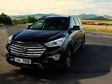 Hyundai Grand Santa Fe.