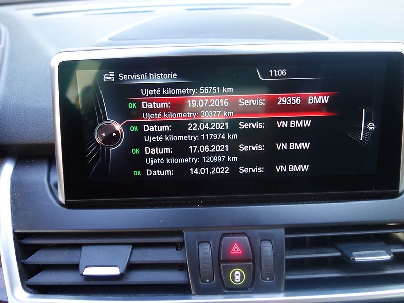 BMW Řada 2 (2015) 225i*X-DRIVE*ACTIVE*TOURER*CZ - fotka 34 z 46