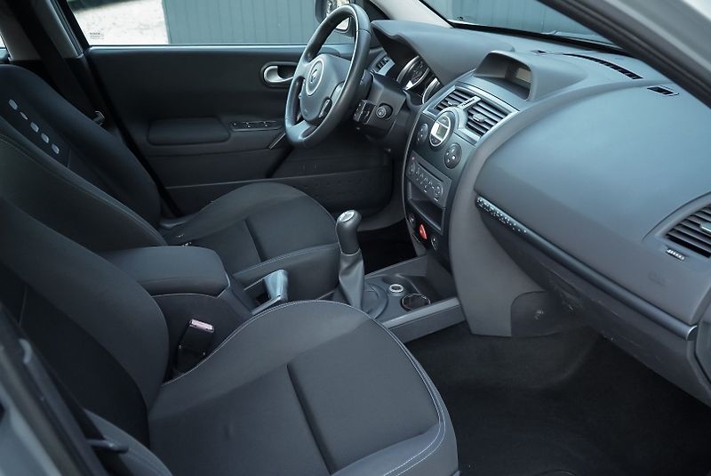 Renault Mégane 1.6 Suprový stav - fotka 21 z 21