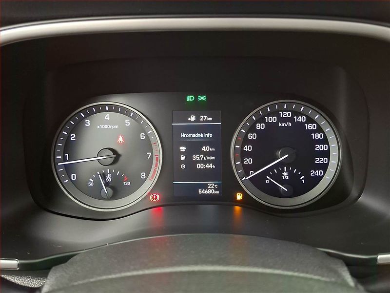 Hyundai Tucson (2020) 1.6 T-GDI - fotka 11 z 16