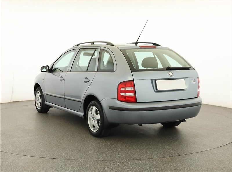 Škoda Fabia (2002) Elegance 1.4 16V, Klima - fotka 4 z 13