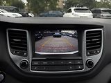 Hyundai Tucson 2.0 CRDI Style 4x4 Autom - náhled 18