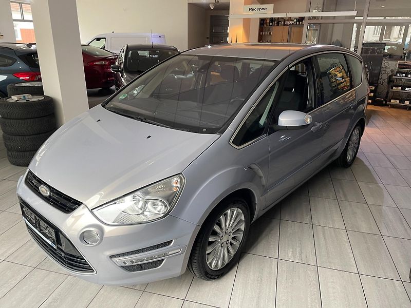 Ford S-MAX (2012) Titanium 2.0 TDCi 103kW 7míst - fotka 2 z 17