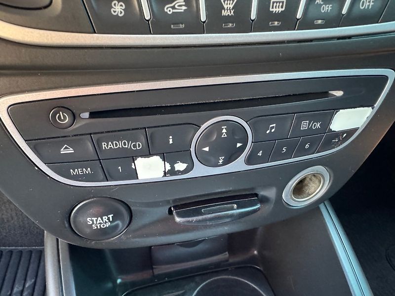 Renault Mégane (2010) 1.5 DCi GT-line ČR, 1.majitel - fotka 15 z 44