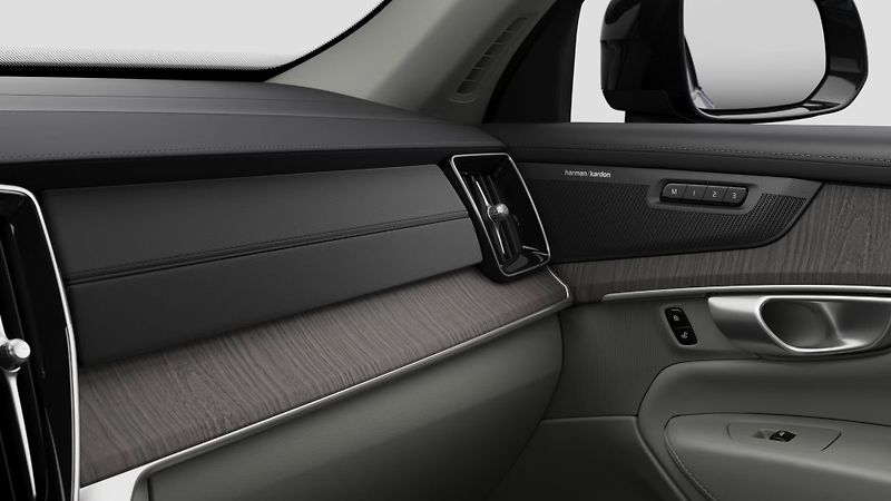 Volvo XC90 (2026) PLUS 360°kam., Vyhř.č.skl, taž - fotka 9 z 10