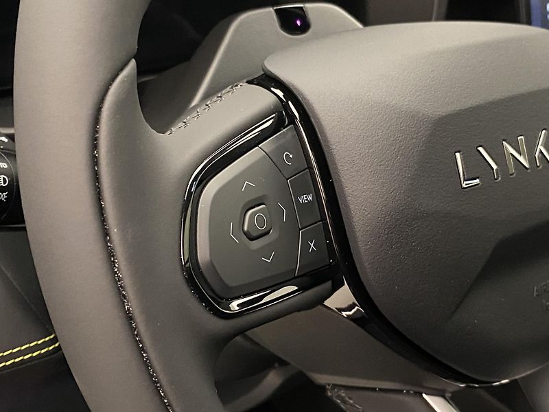 Lynk & Co 01 (2025) MORE PHEV AUT CZ 1.maj - fotka 28 z 89