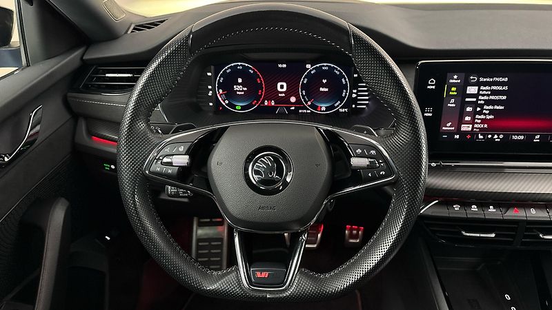 Škoda Octavia 2.0 TDI DSG 4x4 RS Combi - fotka 9 z 33