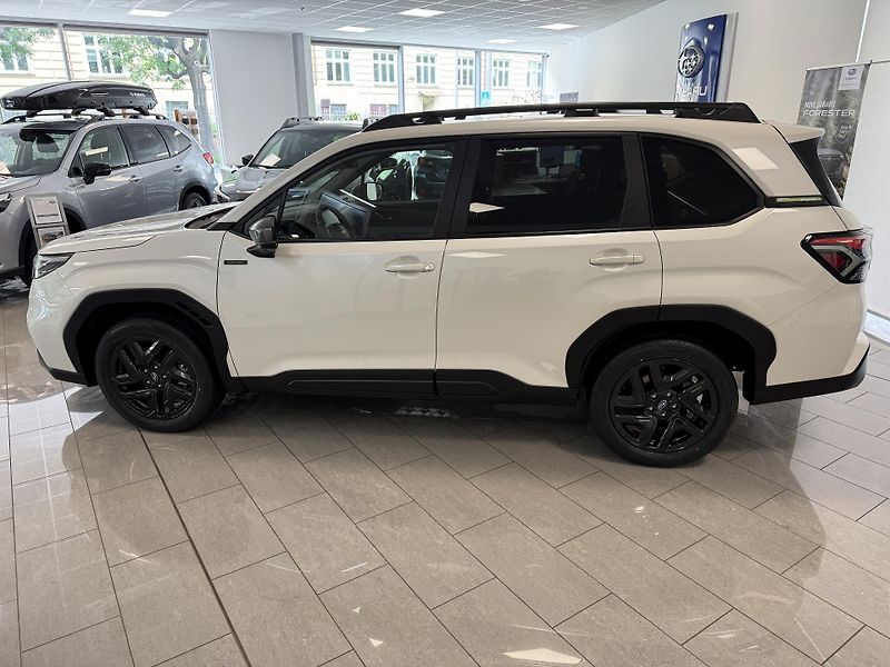 Subaru Forester Field Lineartronic - fotka 2 z 23