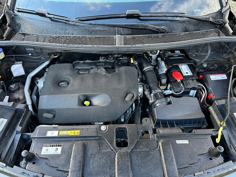 Peugeot 3008 (2018) 2.0Hdi 110kw GT-Line - fotka 33 z 33