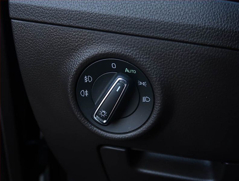 Škoda Superb (2016) Laurin&Klement 2.0 TDI - fotka 17 z 28