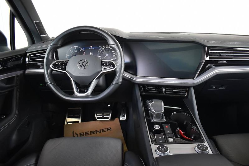 Volkswagen Touareg (2023) R-Line 3.0TDI 210kW,Tažné,Weba - fotka 5 z 31
