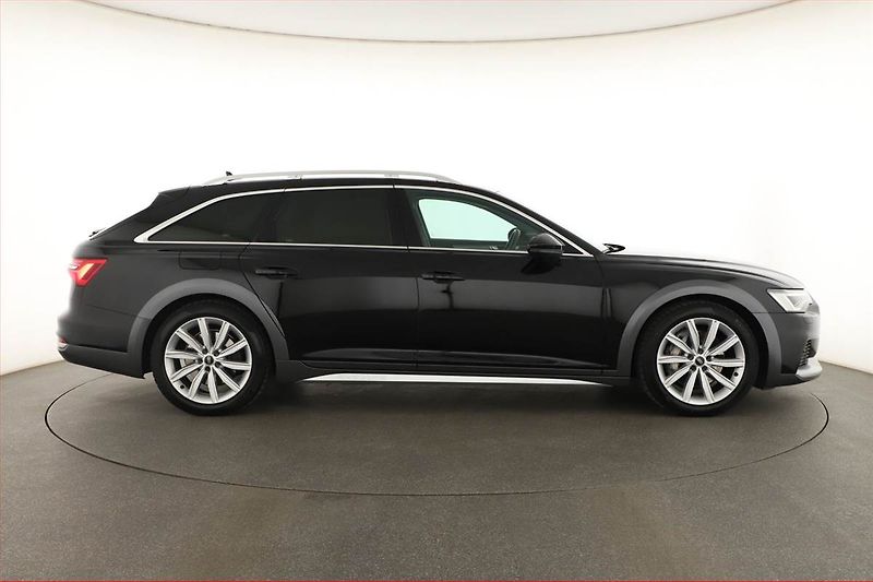 Audi A6 Allroad (2022) 50 TDI - fotka 6 z 29