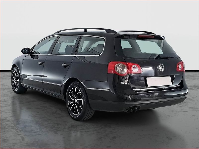 Volkswagen Passat (2009) 2.0 TDI, po STK, rezervace - fotka 4 z 15
