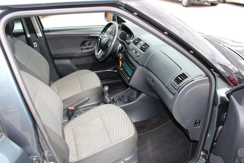 Škoda Fabia (2014) REZERVACE - fotka 13 z 16